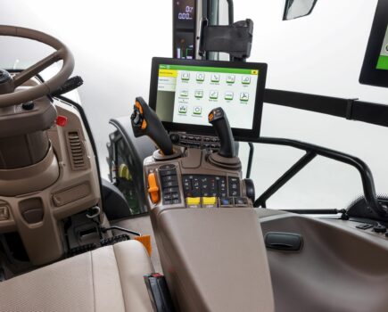 John Deere sets new standards in Precision Ag Technology and driving comfort