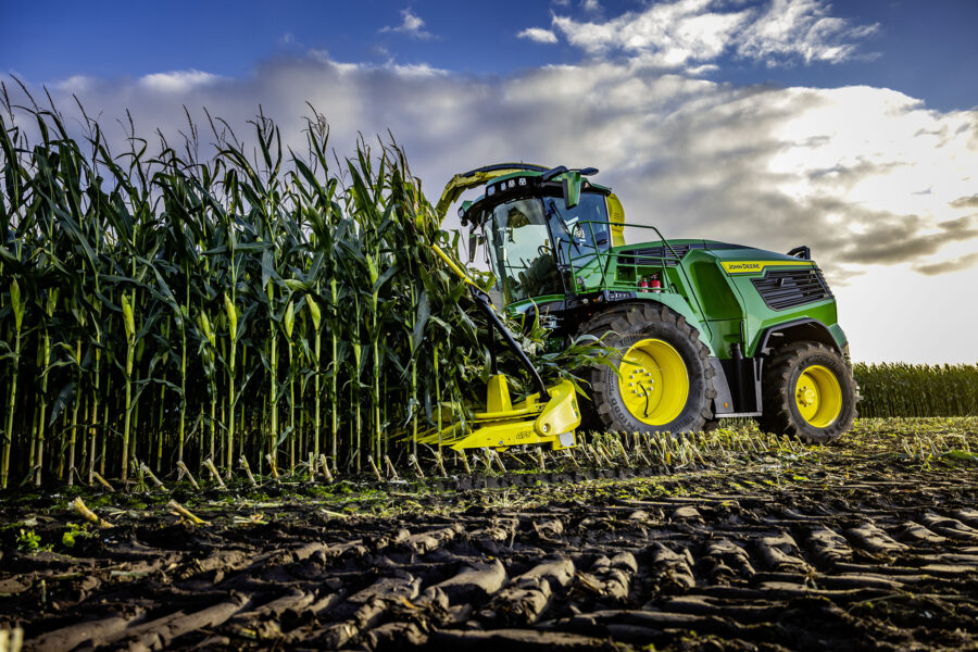 New F8 and F9 self-propelled forage harvesters