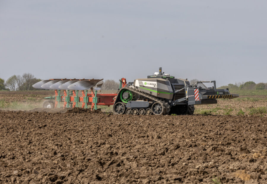 Kverneland sets autonomous world ploughing record with AgXeed