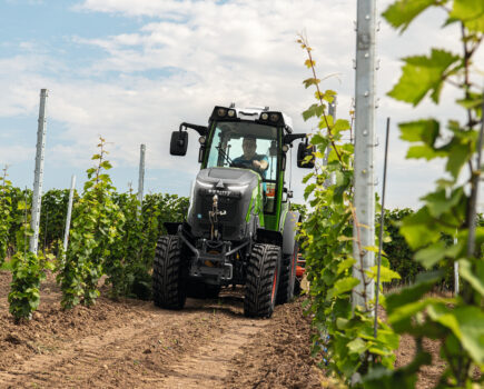 Fully electric tractor: The Fendt e100 Vario launched