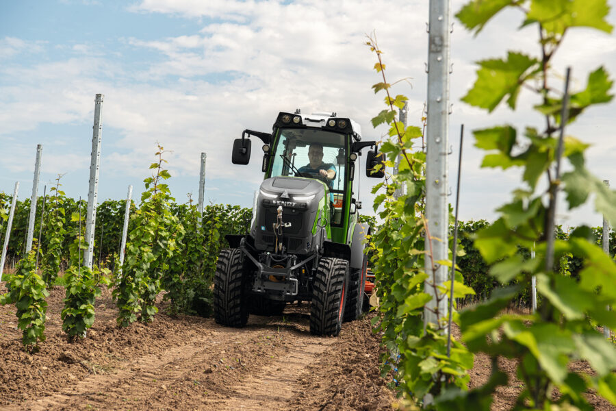 Fully electric tractor: The Fendt e100 Vario launched