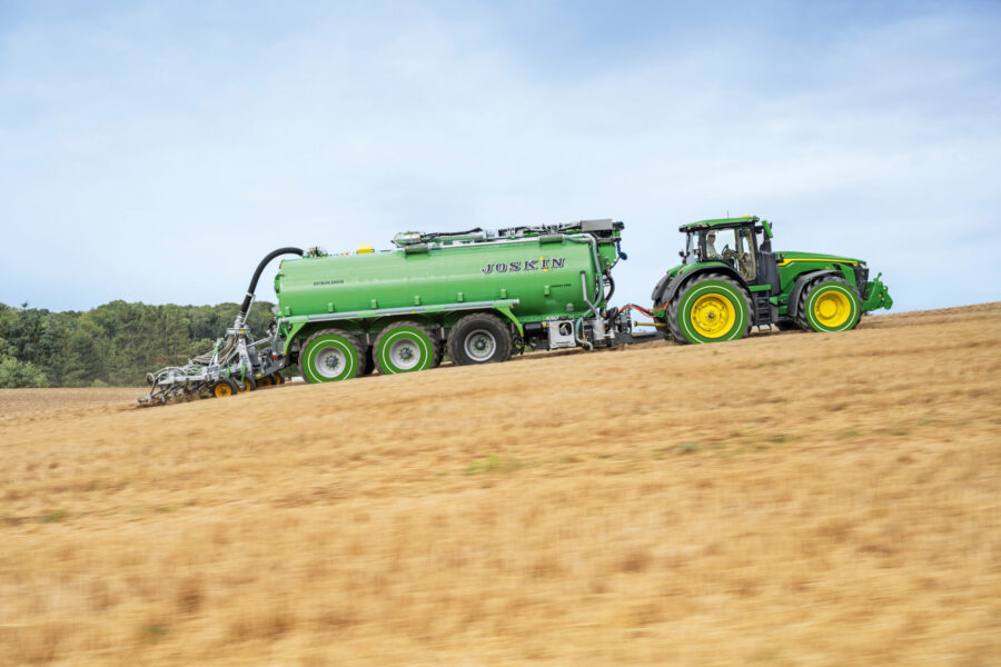 John Deere 8R 410 now available with eAutoPowr