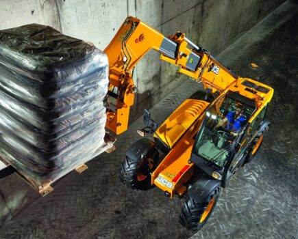 JCB launches load all tele handlers with new command plus cab