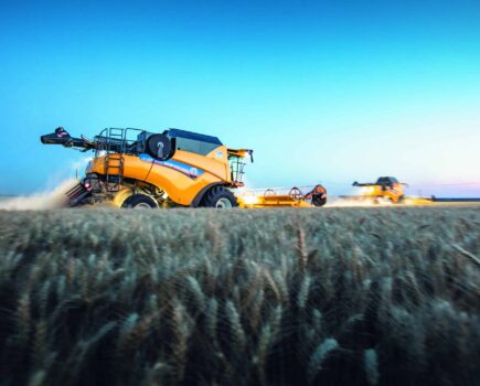 New Holland CR Revelation gets a power upgrade and raises the bar on efficiency, productivity and grain quality