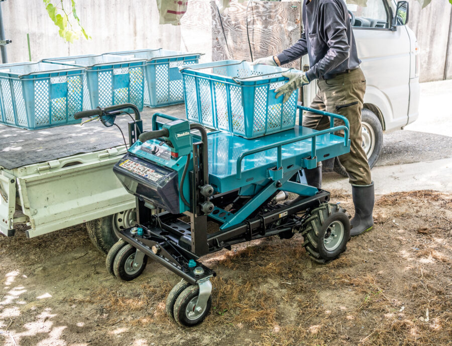 Easy transportation with Makita’s DCU601 36V LXT Brushless Wheelbarrow