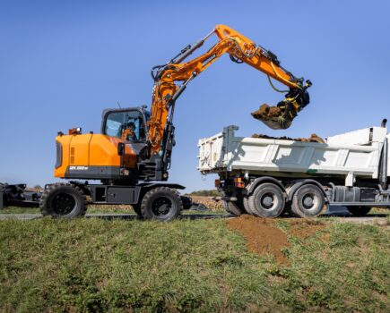 New Doosan DX100W-7 Wheeled Excavator for urban work