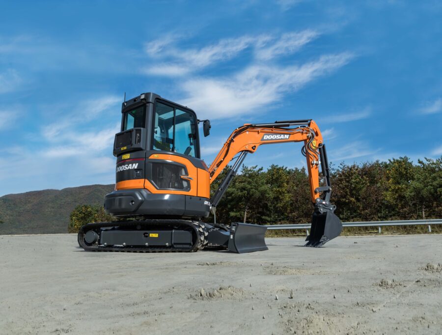 New generation Doosan DX27Z-7 and DX35Z-7 Mini-Excavators