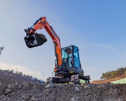 Doosan launches new DX50Z-7 and DX55R-7 Mini-Excavators