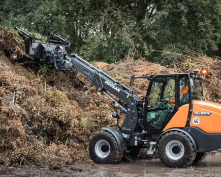 Doosan signs exclusive supply agreement with Tobroco-Giant