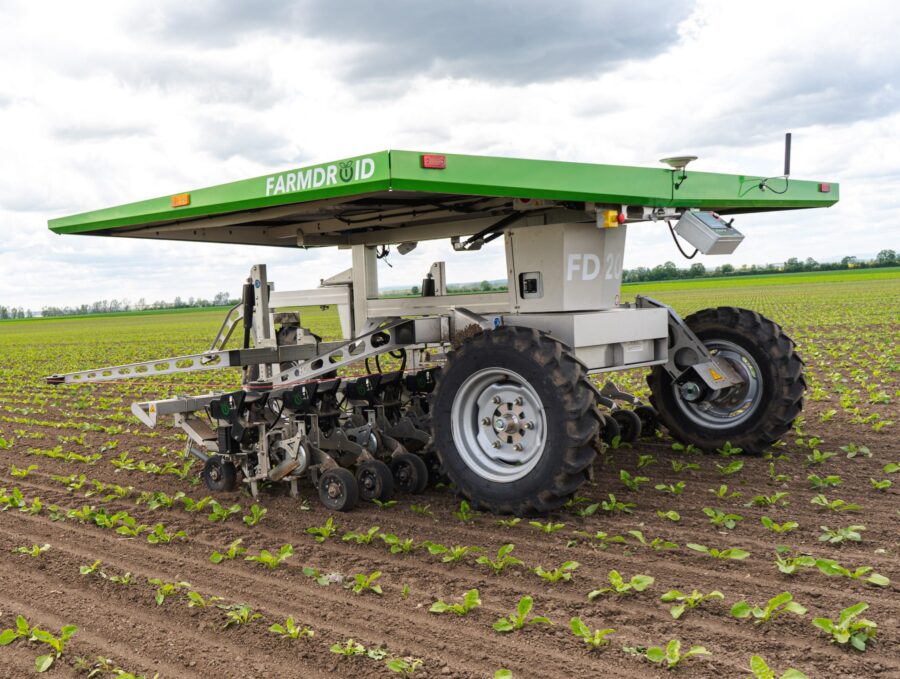 Solar-powered Seed-n-Weed robot with simplicity on its side