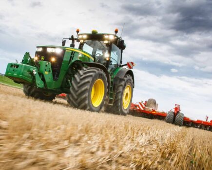 John Deere extends fuel guarantee to the field