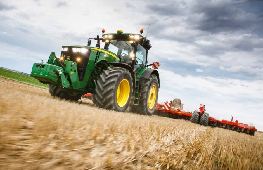 John Deere extends fuel guarantee to the field