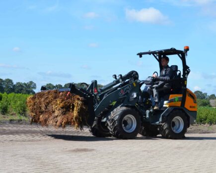 First electric loader from Tobroco-Giant