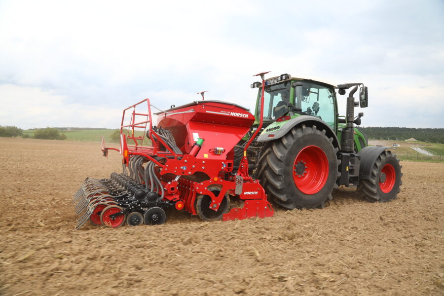 Latest SingularSystem, drills and cultivators