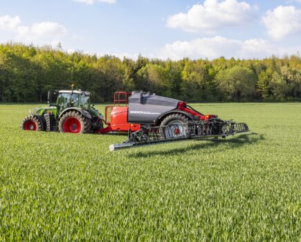 Horsch Leeb AutoSelect Pro and spot spraying