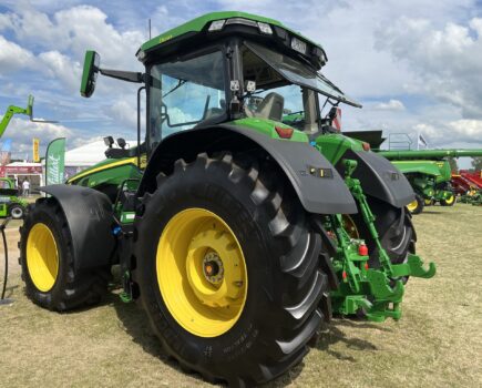 Bridgestone VT-TRACTOR turning in the right direction with John Deere