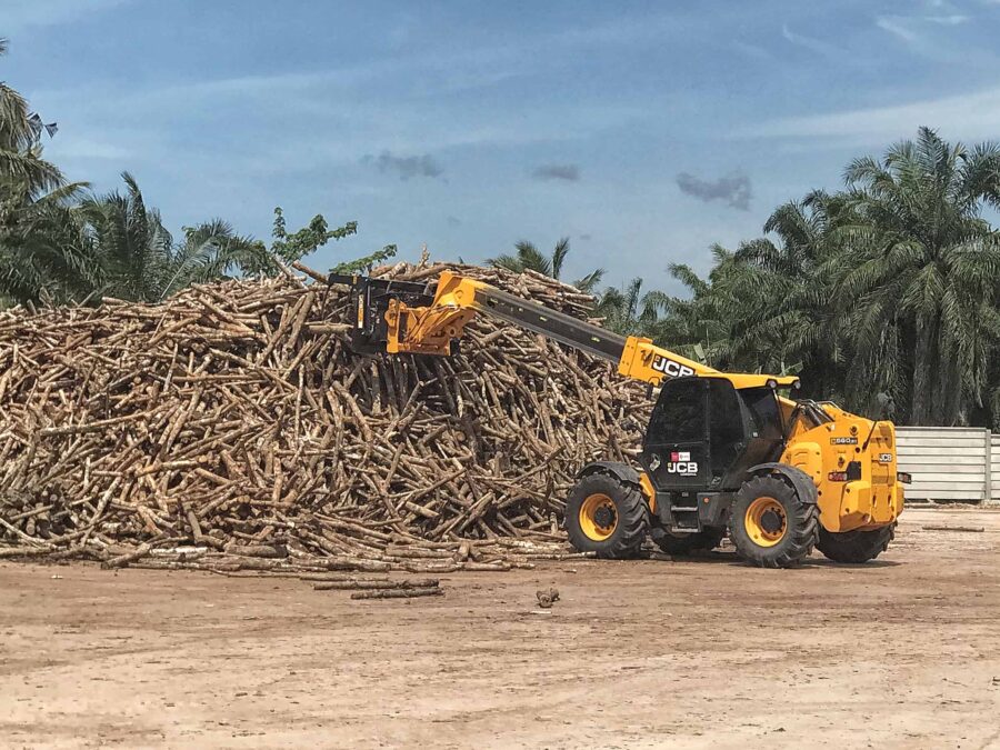 JCB donates $250,000 worth of machines to quake disaster zone