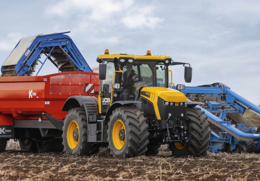 JCB launches Fastrac ‘Icon’ with all new tech-focused controls