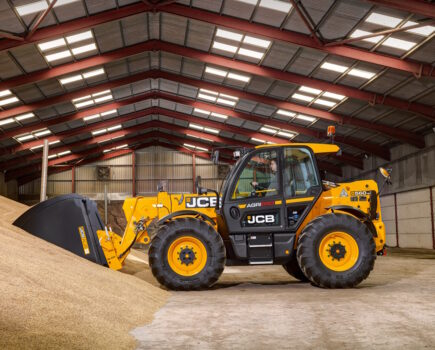 JCB to unveil new materials handling machines