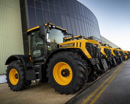 Special edition Fastrac’s celebrate JCB world speed record