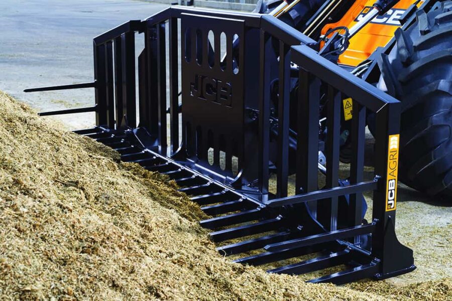 New folding forks boost JCB wheeled loader productivity