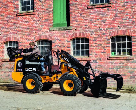 New features boost versatility of JCB’s compact 403 loader