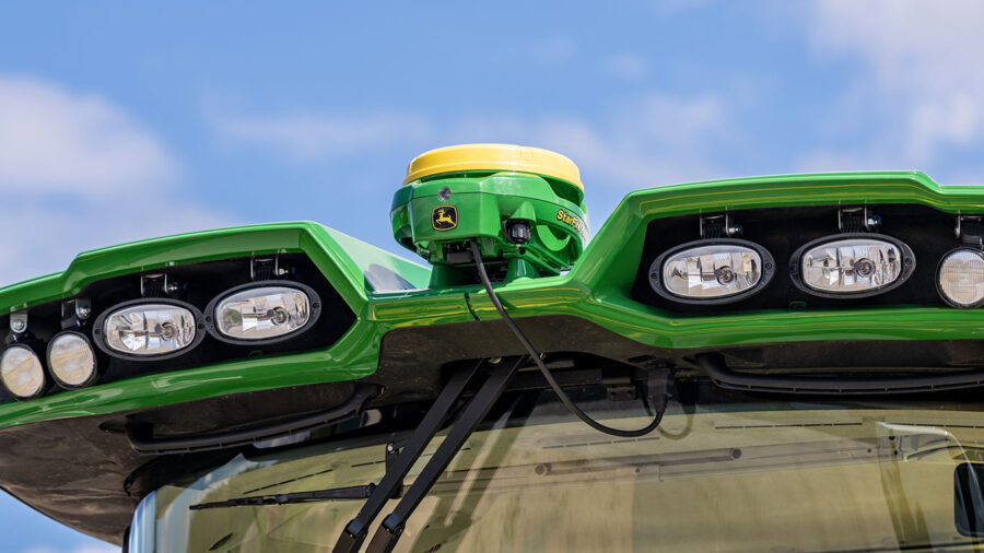 New John Deere Starfire 7000 eases RTK Entry