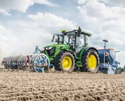 John Deere updates 5R Series tractors for 2019