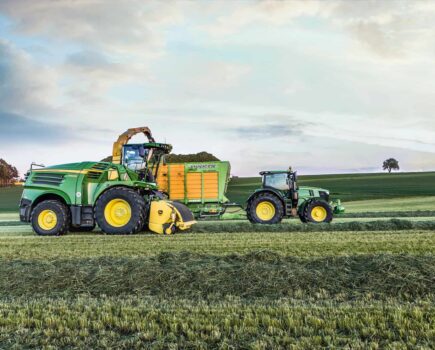 John Deere updates self-propelled foragers for 2020