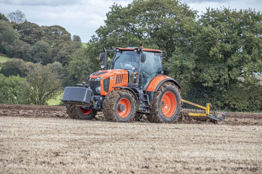 Kubota (UK) introduces third generation M7 tractors