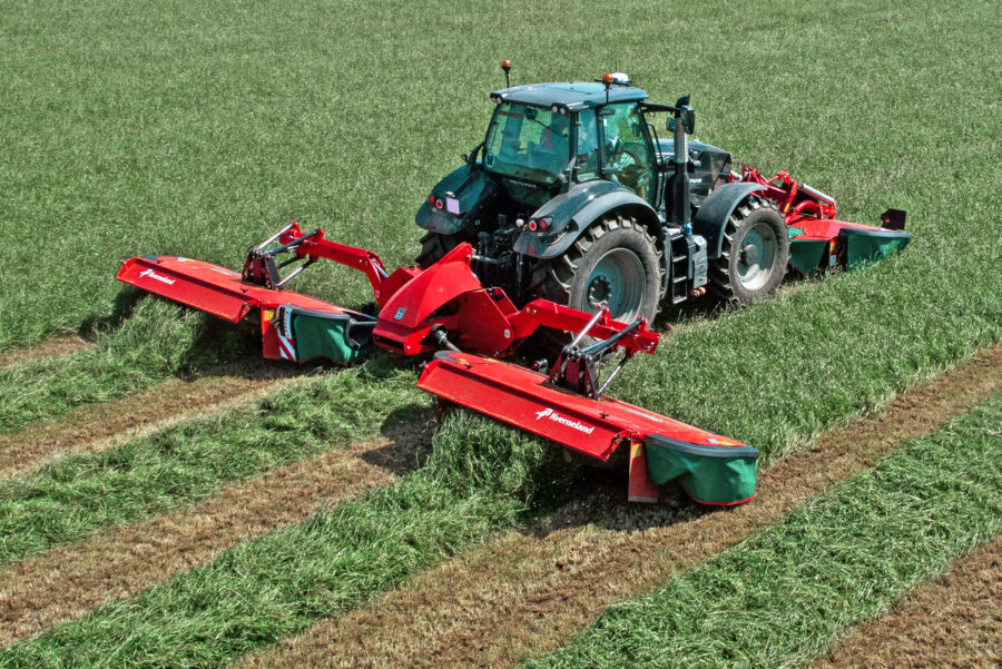 Kverneland UK adds two more butterfly mowers to the range