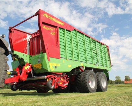 New professional forage wagon