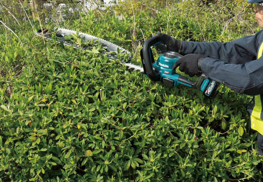 Makita adds two XGT hedge trimmers