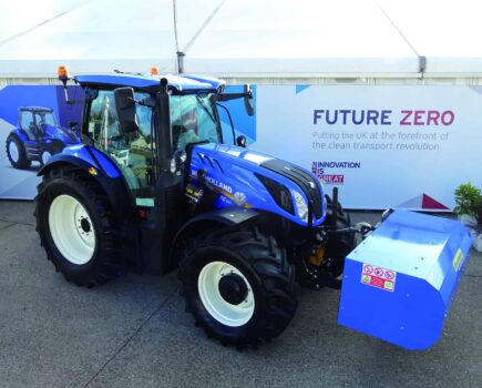 New Holland unveils the first pre-development of its Low Carbon Tractor