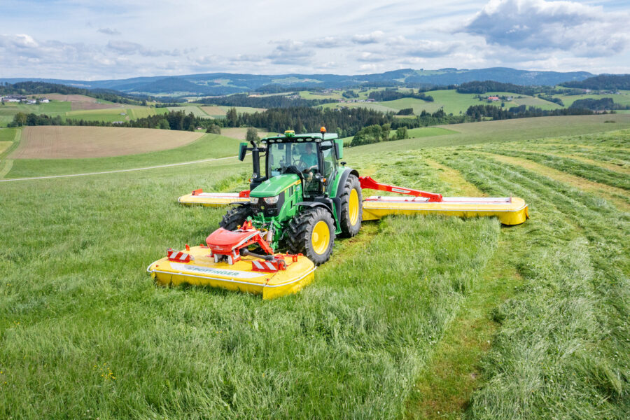 Smooth and cost effective grassland mowing