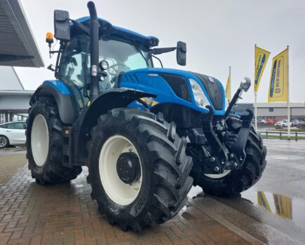 Bridgestone supplies its agricultural tyres into New Holland