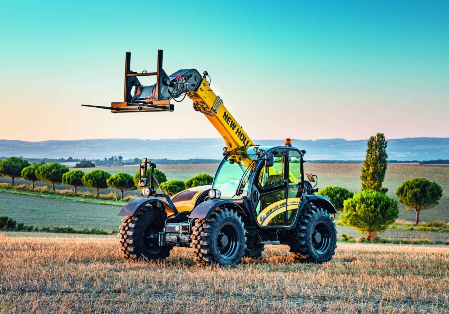 New Holland launches new TH Series telehandlers with extended offering and new transmission