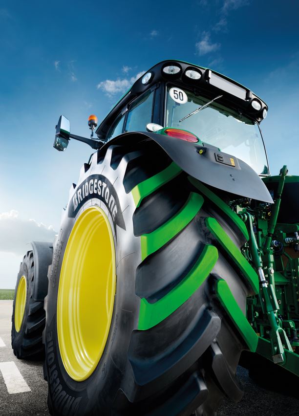 Bridgestone put farm contractors in the driving seat with tyre life insights 